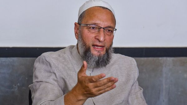 புல்டோசர்களுக்கு என்ன ஆனது? ஆசிரியை விவகாரத்தில் உ.பி முதல்வர் யோகியை சீண்டிய ஒவைசி