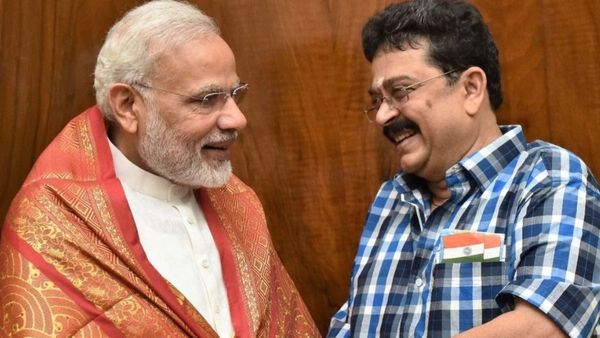 அரசியலில் யாருக்கும் விசுவாசியாக இருக்கமாட்டேன்! நான் ஏன் டெலிக்கு குடுகுடுன்னு ஓடணும்?-எஸ்.வி.சேகர்