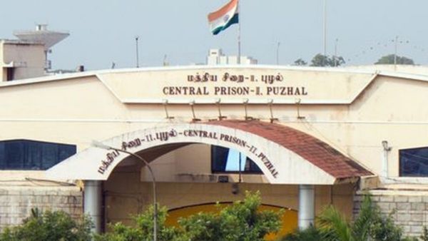 புழல் சிறையில் நடந்தது என்ன? 3 ஆப்பிரிக்கர்களை மருத்துவமனையில் அனுமதிக்க உயர்நீதிமன்றம் உத்தரவு