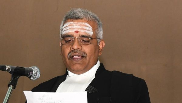 அமைச்சர்கள் வழக்கை விசாரித்த ஹைகோர்ட் நீதிபதி ஆனந்த் வெங்கடேஷ் மதுரை கிளைக்கு மாற்றம்!