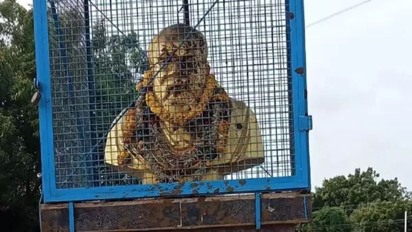 கோவை அருகே பெரியார் சிலையை அவமதித்த விவகாரம்: பாஜக நிர்வாகிகள் 2 பேருக்கு ‘காப்பு’ மாட்டிய போலீசார்!