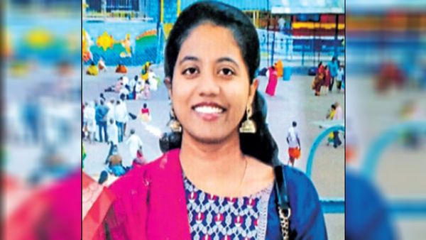 அர்த்தராத்திரியில் அலறிய அக்கா.. பக்கத்துலயே தங்கச்சி + காதலன்.. சோபாவில் 