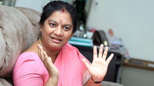 தலை ஆடாமல் வால் ஆடக்கூடாது.. யாரை சொல்கிறார் சசிகலா புஷ்பா