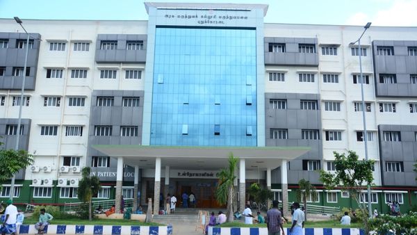 ஆசனவாய் வழியாக பாட்டில்.. புதுக்கோட்டையே ஆடிப்போச்சு.. அரசு மருத்துவர்கள் செய்த சூப்பர் சம்பவம்