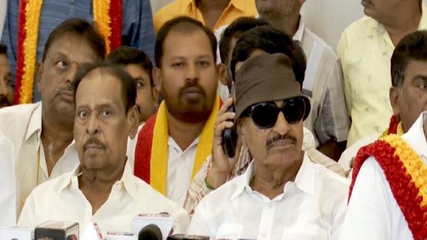 அடங்காத வாட்டாள் நாகராஜ்- தமிழ்நாட்டுக்கு காவிரி நீர் தர எதிர்ப்பு- அக்.5-ல் கேஆர்எஸ் அணை முற்றுகை!