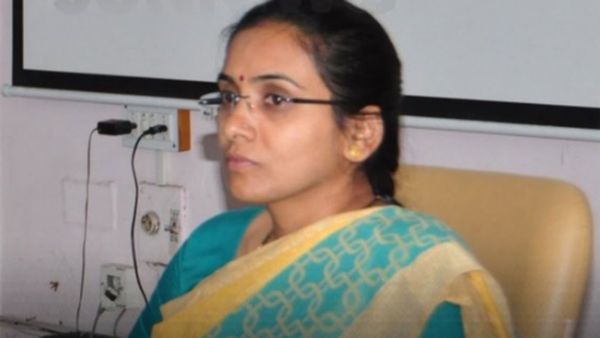 யார் இந்த புது சென்னை கலெக்டர்? நிஜ ‘சூர்யவம்சம்' தேவயானியே ராஷ்மி தானா? வெற்றிக்கு பின்னால் கணவர்!