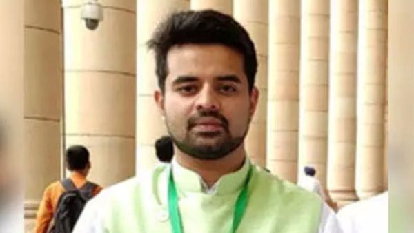 தேவகவுடா பேரன் வெற்றி செல்லாது.. பிரஜ்வால் எம்.பி பதவியை தகுதி நீக்கம் செய்து கர்நாடக ஐகோர்ட் அதிரடி