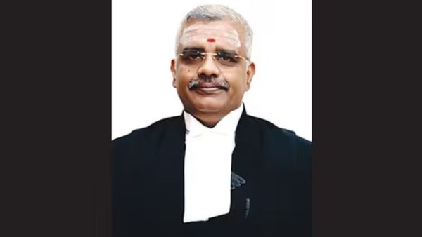 நீதித்துறையை ஆண்டவன்தான் காப்பாற்ற வேண்டும்.. அமைச்சர்கள் வழக்குகளை தோண்டி எடுக்கும் நீதிபதி வேதனை!