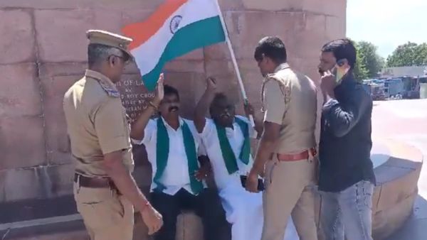 காவிரிக்காக கையில் தேசியக்கொடி.. அடிக்கப்போறியா?.. மெரினாவில் பி ஆர் பாண்டியன் குண்டுக்கட்டாக கைது