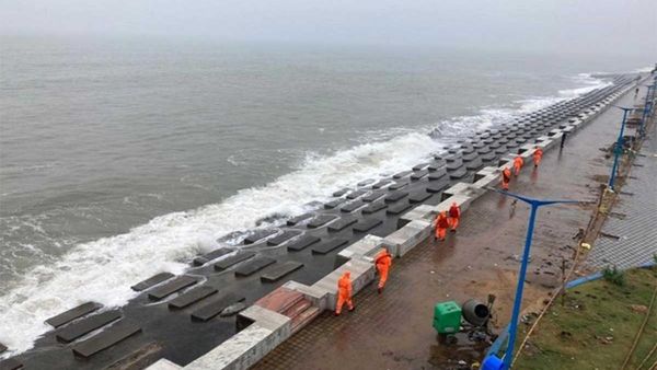 இந்தியாவிலேயே முதல்முறை.. தமிழ்நாட்டின் கடற்கரையில அமையும் பிரம்மாண்ட திட்டம்..மத்திய அரசு அறிவிப்பு