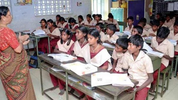 தமிழ்நாடு அரசு மட்டுமல்ல.. மத்திய அரசும் மாதம் ஆயிரம் உதவி தொகை தருது.. யாரெல்லாம் பெறலாம்