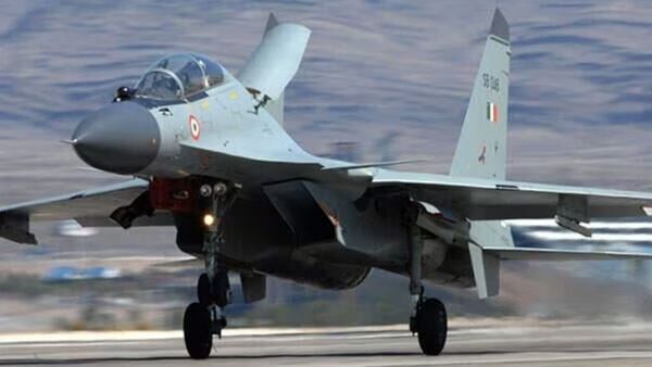 12 அதிநவீன சுகோய் போர் விமானங்களை வாங்க ஒப்புதல்! பாதுகாப்பு படையில் மேஜர் மாற்றம்! ஏன் முக்கியம்