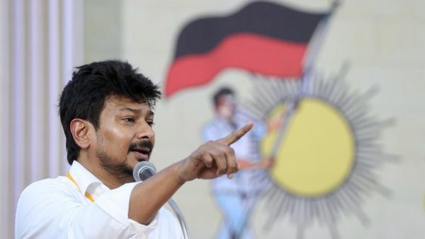 சனாதனம்! டாப் வழக்கறிஞர்கள் களமிறங்கிட்டாங்க! வந்து விழுந்த மெசேஜ்! கேட்டதும் பட்டென சிரித்த உதயநிதி