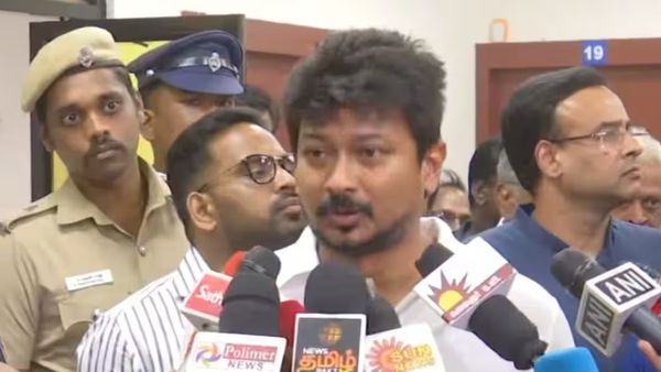 “டுவிஸ்ட்”.. சாரி சொன்ன உதயநிதி! நீங்க நினைக்குற மாதிரி இல்ல - சனாதனத்துக்கு ஜனாதிபதியே உதாரணமாம்