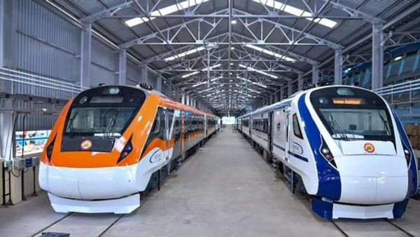 சென்னையில் இருந்து புறப்பட்ட வந்தே பாரத் ரயில்.. துள்ளி குதிக்கும் சேட்டன்கள்.. மேட்டர் இதுதான்!