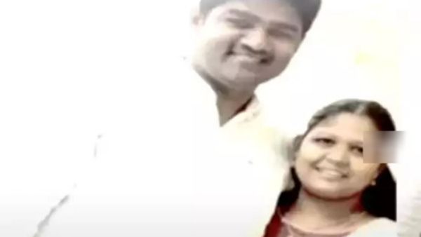 உதட்டோடு உதடு 