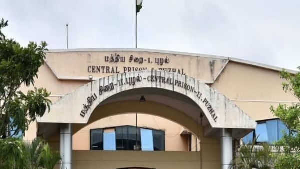 பாப்புலர் ஃபிரண்ட் ஆப் இந்தியா அமைப்பினருடன் கருக்கா வினோத் வந்த வீடியோ! புழல் சிறைத் துறை விளக்கம்