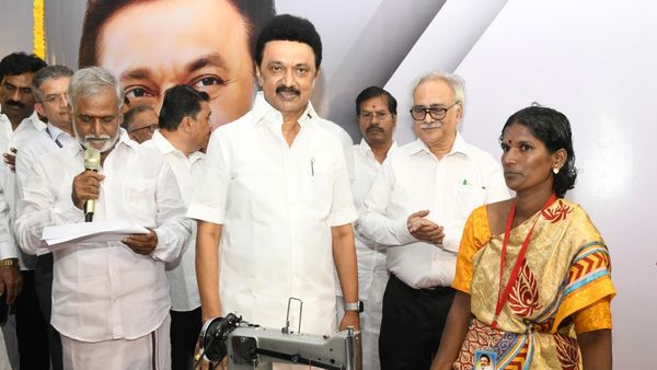 அதிமுக முன்னாள் அமைச்சரே நம்ம திட்டத்தை பாராட்டுறாரு.. பெருமை பொங்க பேசிய முதல்வர் ஸ்டாலின்!