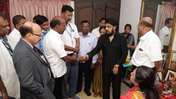 படுத்த படுக்கையான மனைவிக்கு சிகிச்சை! மருத்துவர் குழுவுடன் வந்த அமைச்சர் மா.சு.! நெகிழ்ந்த விக்ரமன்