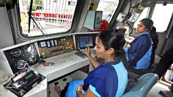 வந்தே பாரத், சதாப்தி, தேஜஸ் ரயில்களுக்கு இப்படி ஒரு திட்டமா.. கடும் எதிர்ப்பால் தெற்கு ரயில்வே வாபஸ்