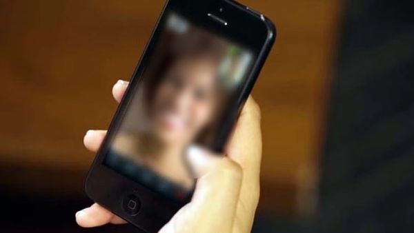 தினமும் செல்போனில் அந்த மாதிரி பேசி டார்ச்சர்... தூக்கமாத்திரையை போட்ட பெண்.. வசமாக சிக்கிய பாதிரியார்