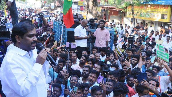 ஆளுநர் மாளிகை முற்றுகை.. வேல்முருகன் உள்பட 870 பேர் மீது 3 பிரிவுகளில் பாய்ந்த வழக்கு