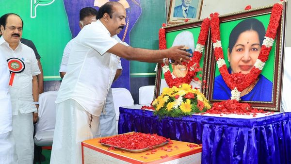 முக்குலத்து மக்களின் 7ஆம் படை வீடு பசும்பொன்! எடப்பாடியை எட்டப்பனுடன் ஒப்பிட்டு மருது அழகுராஜ் சாடல்