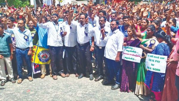 போராட்டம் தொடரும்.. காலையில் கைதாகி விடுவிக்கப்பட்ட நிலையில் இடை நிலை ஆசிரியர்கள் சங்கம் அறிவிப்பு