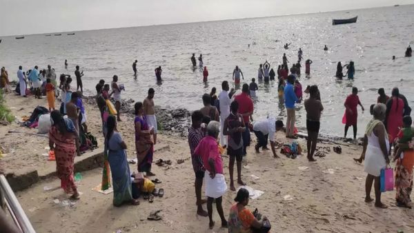 மகாளய அமாவாசை.. முன்னோர்களுக்கு தர்ப்பணம் தர ராமேஸ்வரத்தில் குவிந்த பக்தர்கள்.. சிறப்பு ஏற்பாடுகள்