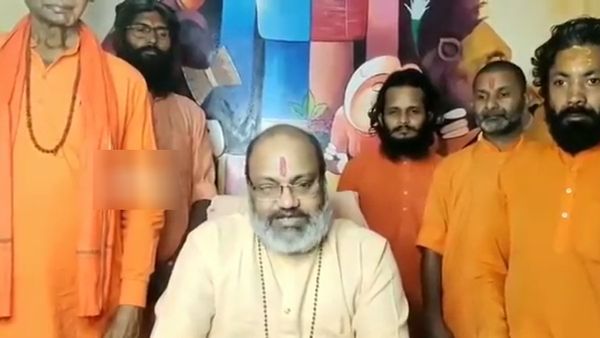 ஹமாசை வீழ்த்த ரெடி.. நானும்.. 1000 சீடர்களும் வரோம்.. இஸ்ரேல் செல்ல துடிக்கும் உபி சாமியார்
