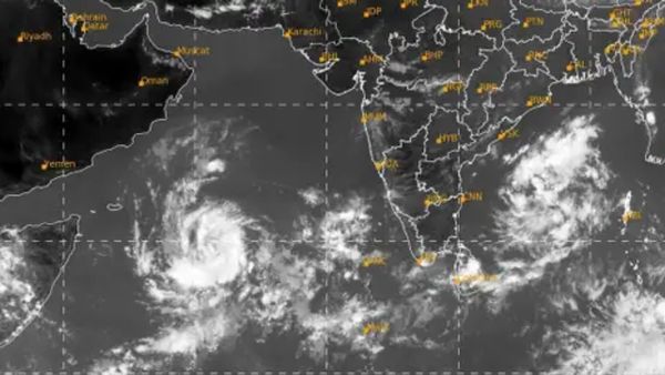 அரபிக் கடலில் அதிதீவிர புயலானது தேஜ் புயல் ... அட்டாக்கில் இருந்து மகாராஷ்டிரா, குஜாராத் எஸ்கேப்!
