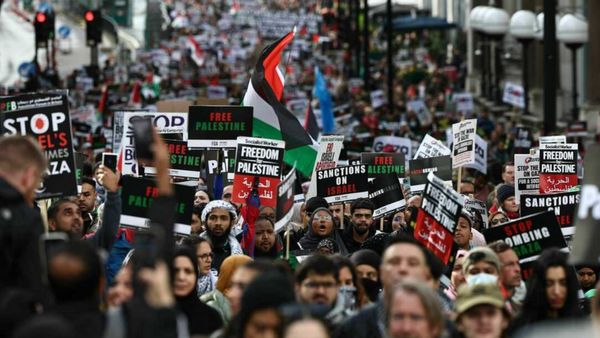 ட்விஸ்ட்.. வெடித்து கிளம்பிய போராட்டம்! பாலஸ்தீனத்துக்கு ஆதரவாக மாறிய யூதர்கள்.. அப்போ இஸ்ரேல்?