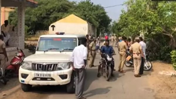 கடலூரே திகைச்சிடுச்சி! குவிந்த போலீசார்.. 300-க்கும் மேற்பட்ட வீடுகளில் அதிரடி சோதனை.. காரணம் என்ன?