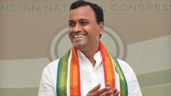 தெலுங்கானா பரபரப்பு-பாஜகவுக்கு ஓடிப்போன மாஜி எம்எல்ஏ கோமதிரெட்டி மீண்டும் காங்கிரஸுக்கு ரிட்டர்ன்!