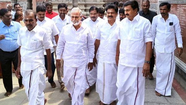 அடுத்தடுத்து சர்ச்சை.. சென்னிமலை கோவிலுக்கே போன அமைச்சர் சேகர் பாபு.. அங்கு சொன்னதை கவனிச்சீங்களா?