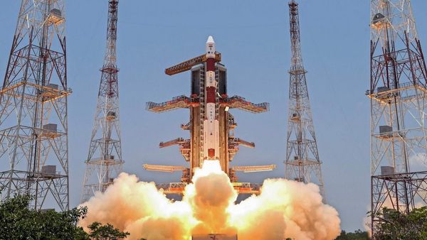 வேற லெவல்.. விண்வெளியில் ‛மாஸ்’ காட்டும் ஆதித்யா எல்-1 விண்கலம்! இஸ்ரோ சொன்ன சூப்பர் அப்டேட்.. செம