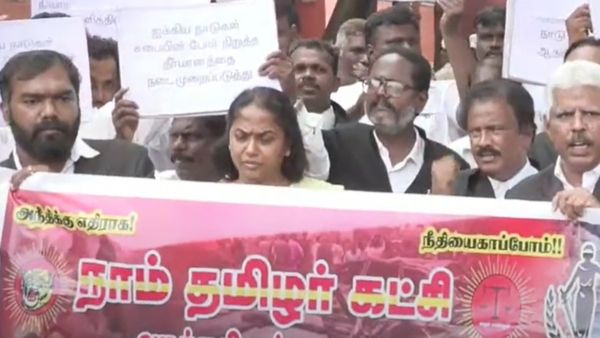 ஹமாஸ் பயங்கரவாதிகள் அல்ல- சுதந்திரப் போராளிகள்- 'அண்ணி' கயல்விழி தலைமையில் நாம் தமிழர் முழக்கம்!