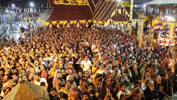 இருமுடி தாங்கி.. சபரிமலையில் அலைமோதும் கூட்டம்.. பக்தர்கள் வசதிக்காக தேவசம்போர்டு குட் நியூஸ் 
