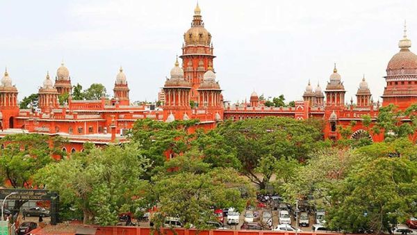 சென்னை ஹைகோர்ட் புதிய நீதிபதிகளாக சுதீர் குமார், விவேக் குமார் சிங் நாளை பதவியேற்பு.. யார் இவர்கள்?