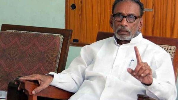 துவாரகா பேசியதன் பின்னணியில் பிரபாகரன் இருக்கிறார்.. பழ நெடுமாறன் பரபரப்பு பேட்டி