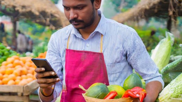 10 மாநிலங்களில் பக்கா ஸ்கெட்ச்.. ஆறே மாதத்தில் 21 கோடி சுருட்டிய காய்கறி வியாபாரி! மிரண்டுபோன போலீஸ்