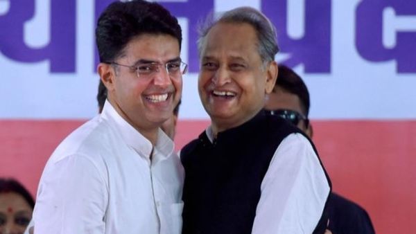 அப்பாடா.. ஒரே போஸ்டரில் சிரிக்கும் சச்சின் பைலட்-அசோக் கெலாட்.. காங்கிரசுக்கு நிம்மதி