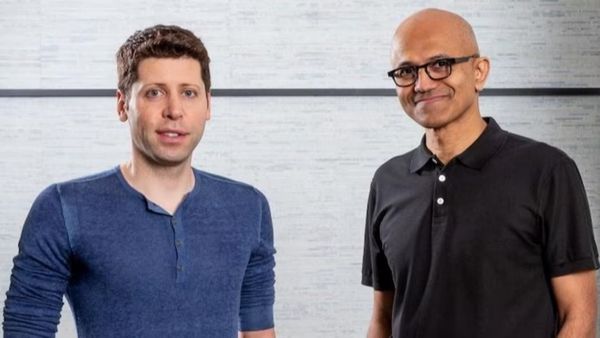 ஓபன் ஏஐ போனால் என்ன.. மைக்ரோசாப்ட் பக்கம் ஒதுங்கிய சாம் ஆல்ட்மேன்.. உள்ளே வந்த சத்யா நாதெல்லா! பரபர