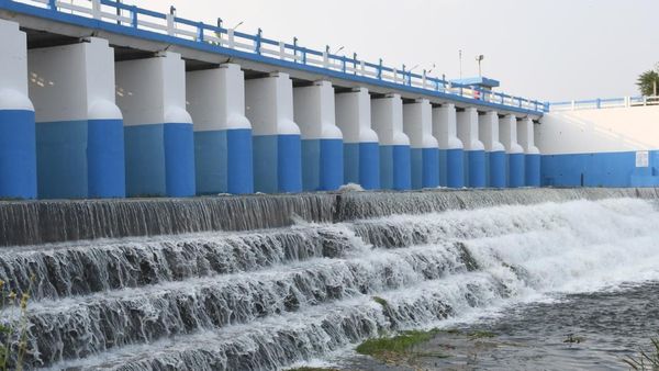 பயமூட்டும் செம்பரம்பாக்கம்.. கிடுகிடுவென நிரம்பும் நீர்! 6000 கனஅடி திறக்க முடிவு -சென்னைக்கு அலர்ட்