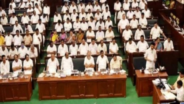 தமிழ்நாடு சட்டசபை சிறப்பு கூட்டம்: ஆளுநர் திருப்பி அனுப்பிய மசோதாக்கள் மீண்டும் நாளை நிறைவேற்றம்!