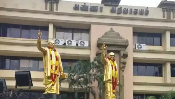 பரம ரகசியம்.. தி.நகர் ஹோட்டலில் கூடும் திமுக மாவட்ட செயலாளர்கள் கூட்டம்.. நவ.26 பேசப்போவது என்ன?