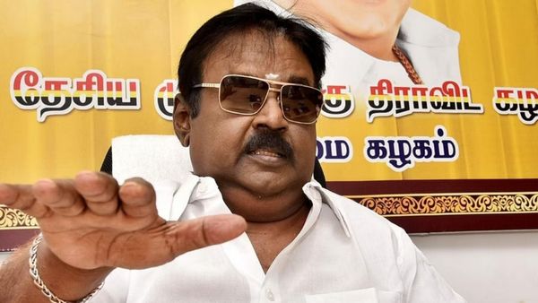 கழுத்தில் போடப்படும் துளை? விஜயகாந்த்துக்கு ‛டிரக்கியாஸ்டமி’ சிகிச்சை? அப்படினா என்ன தெரியுமா?