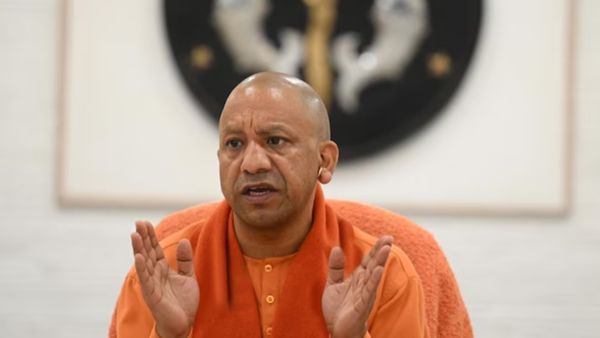 ஒரேயொரு செயலியில் 3,500 சேவைகள்.. வியக்க வைக்கும் உத்தர பிரதேச அரசு.. இதுதான்‛சேவா மித்ரா’ சர்வீஸ்