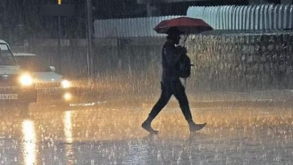 சென்னைக்கு மஞ்சள் நிற எச்சரிக்கை... காலை 8.30 மணி வரை மிக கனமழை பதிவாக வாய்ப்பு