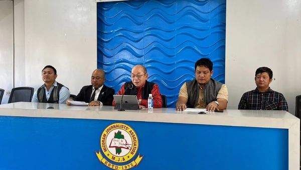 ஓடவோ, ஒளியவோ முடியாது-கதறினாலும் மிசோரமில் எங்க கூட்டணி ஆட்சிதான்..மாநில கட்சிகளுக்கு பாஜக மிரட்டல்!